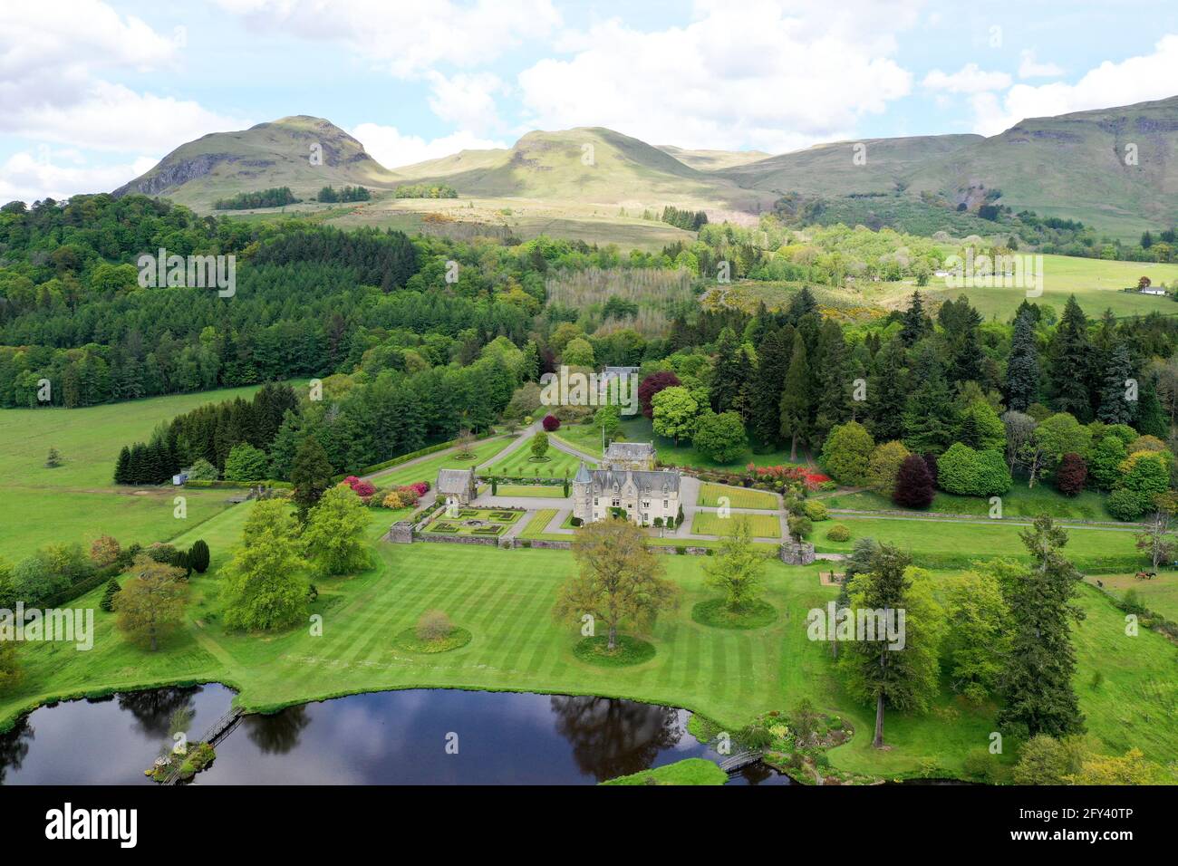 Vista aerea del drone del castello di Duntreath Blanefield Foto Stock