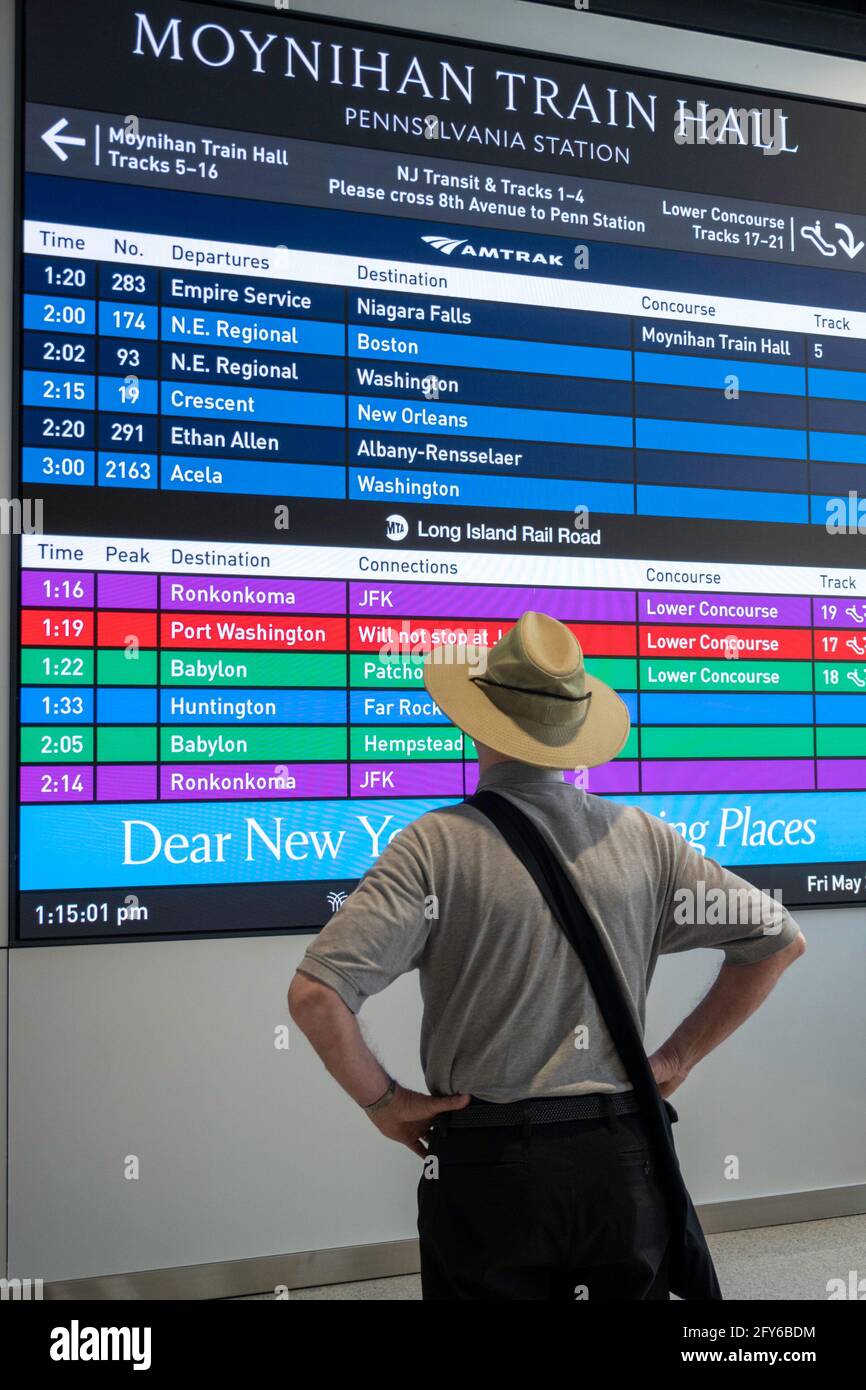 Il Moynihan Train Hall (MTH) si trova nello storico edificio dell'ufficio postale di James A. Farley, New York City, USA Foto Stock