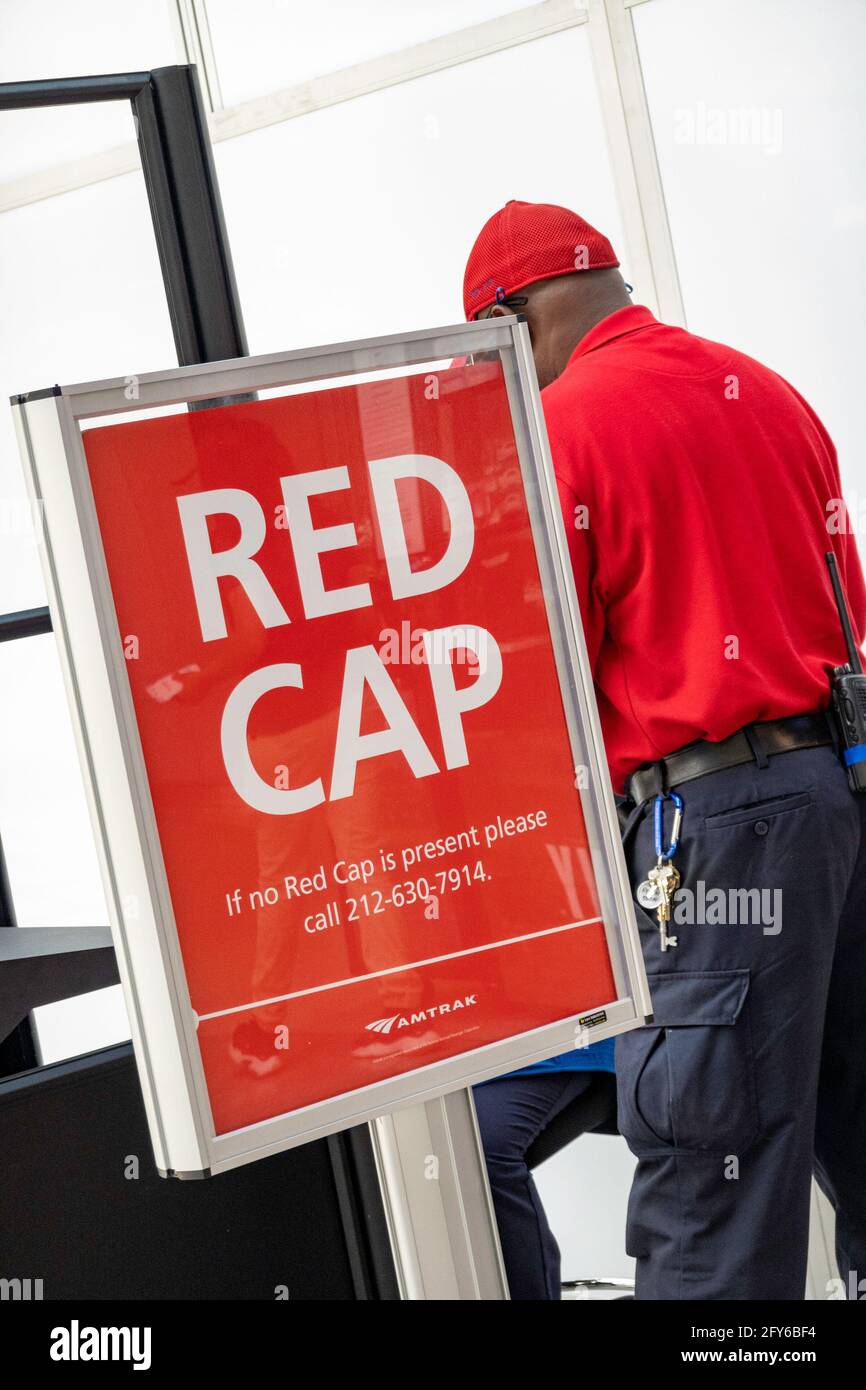Il Moynihan Train Hall (MTH) si trova nello storico edificio dell'ufficio postale di James A. Farley, New York City, USA Foto Stock