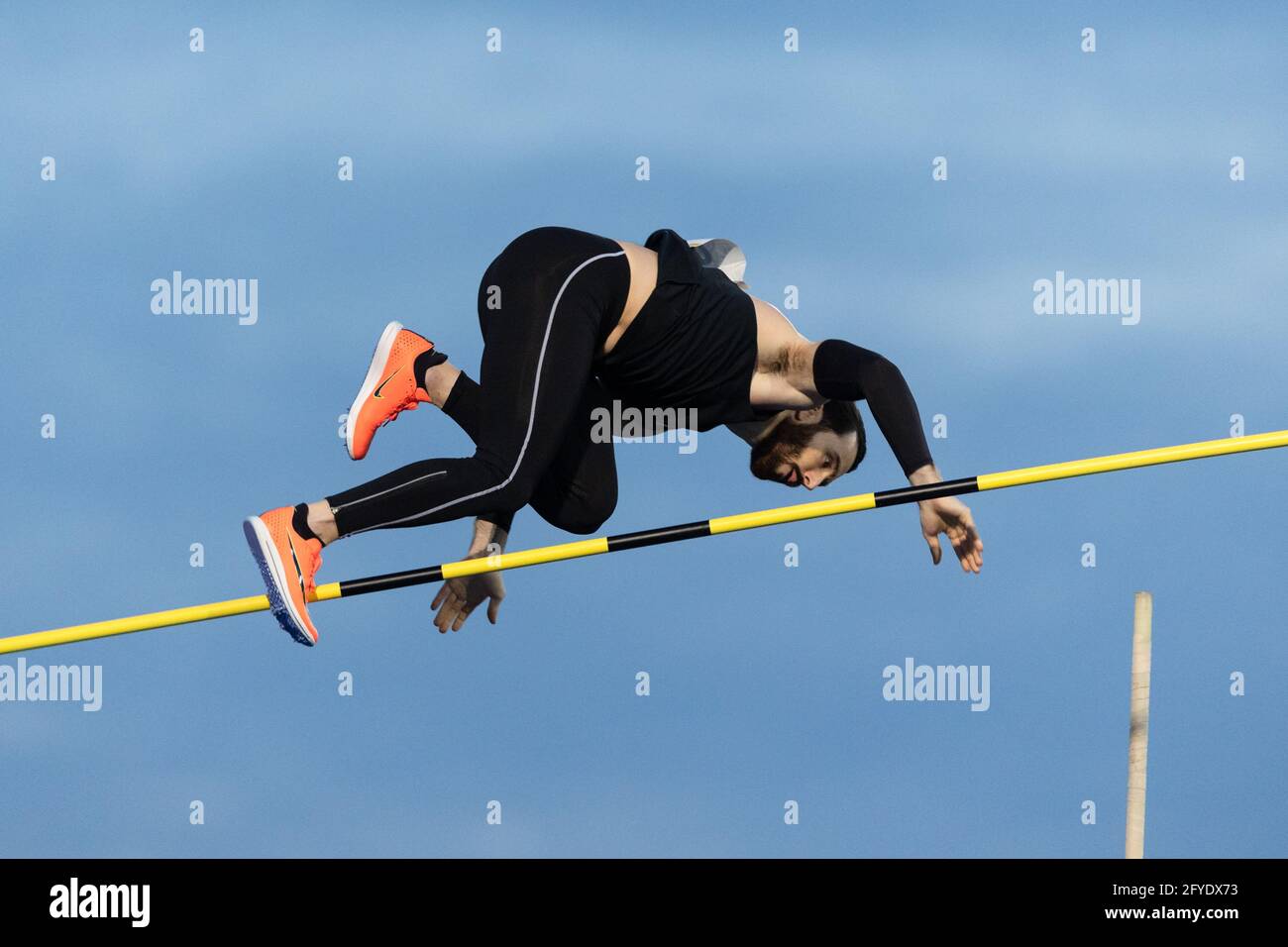 MANCHESTER, REGNO UNITO. 27 MAGGIO. Jack Phipps vince il Pole Vault durante l'evento di atletica internazionale di Manchester a SportCity, Manchester, giovedì 27 maggio 2021. (Credit: Pat Scaasi | MI News) Credit: MI News & Sport /Alamy Live News Foto Stock