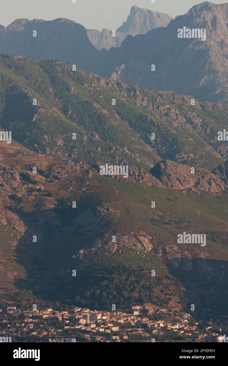 FRANCIA. HAUTE-CORSE (2B) REGIONE BALAGNE. SUPPORTO CALENZANA PAGLIA ORBA (2525 M) Foto Stock