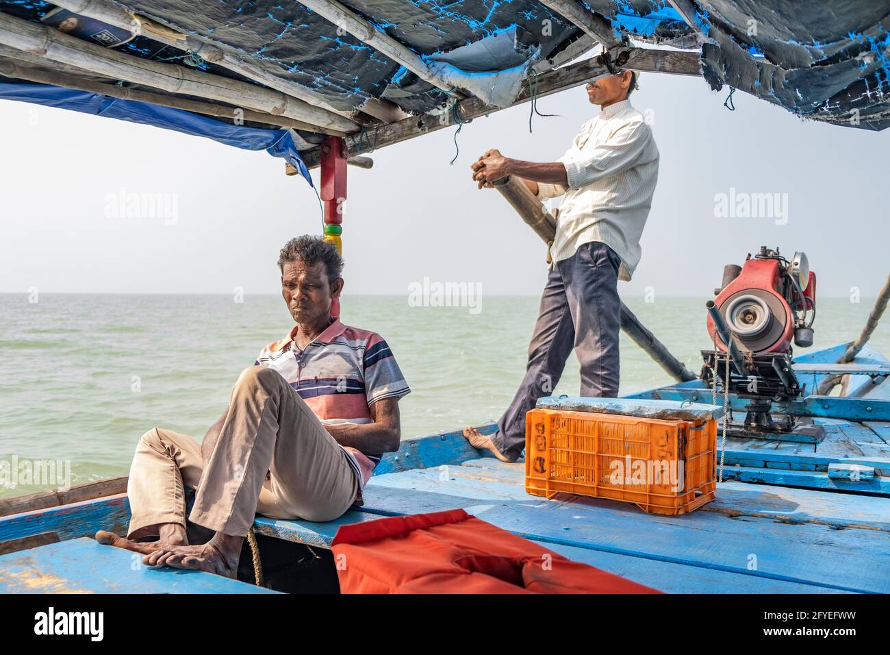 Giro in barca sul lago Chilika a Odisha. Foto Stock