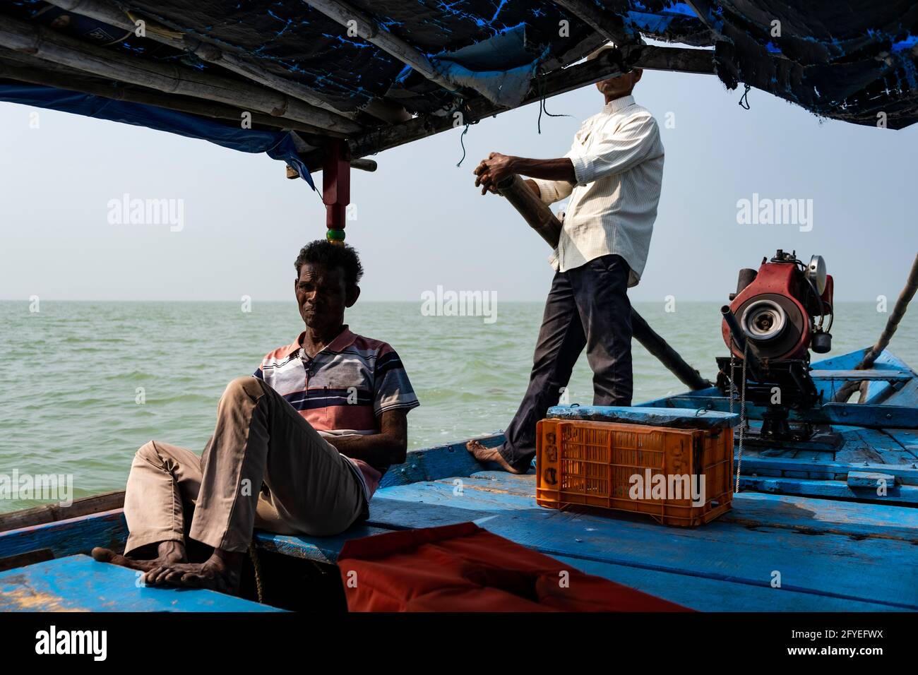 Giro in barca sul lago Chilika a Odisha. Foto Stock