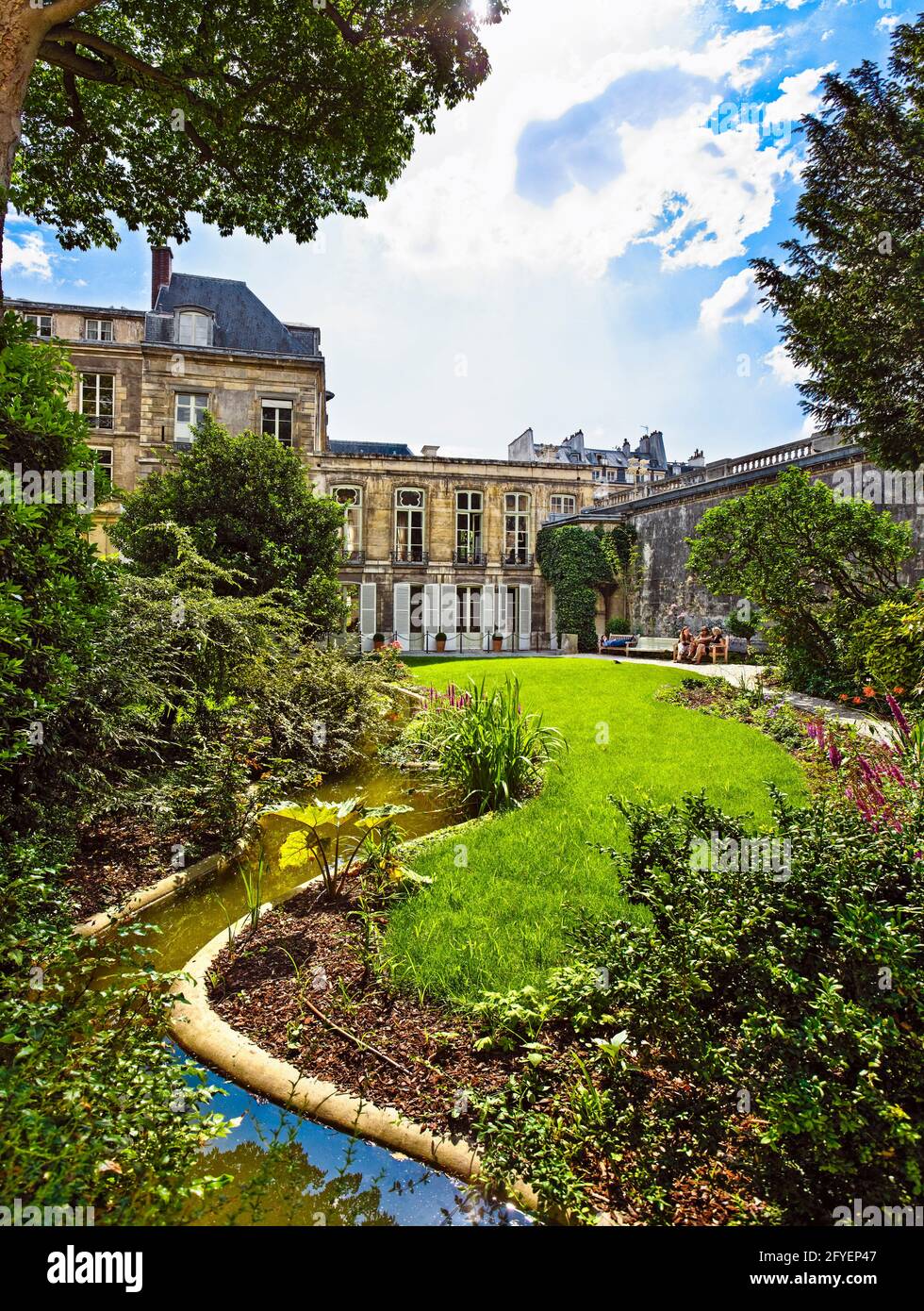 FRANCIA. PARIGI (75) QUARTIERE LE MARAIS, L'HOTEL D'ASSY'S GARDEN, VICINO ALL'HOTEL DE SOUBISE Foto Stock