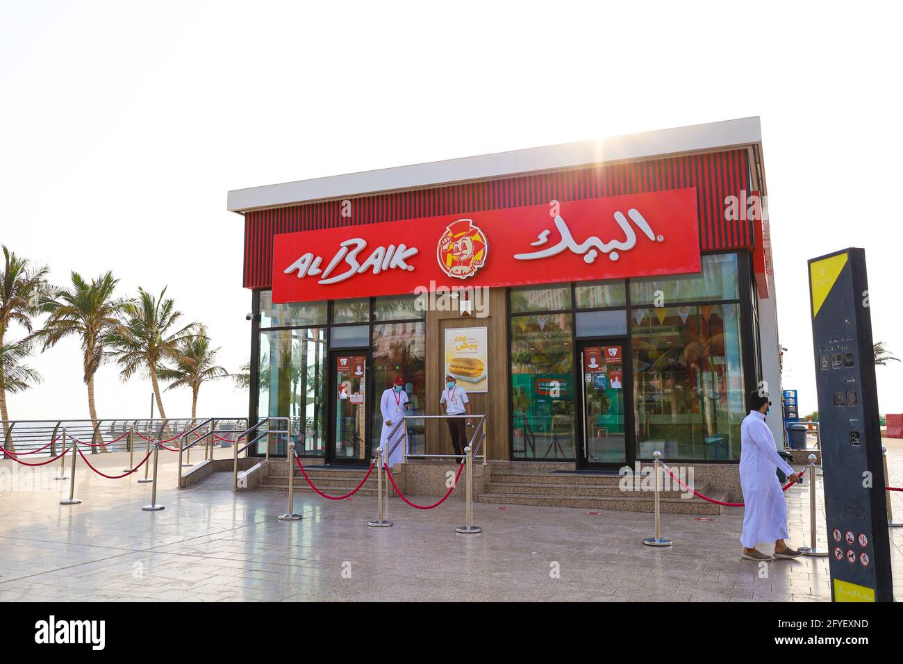 JEDDAH, ARABIA SAUDITA – 30 aprile 2021: Ristorante al baik sulla spiaggia di Jeddah Foto Stock