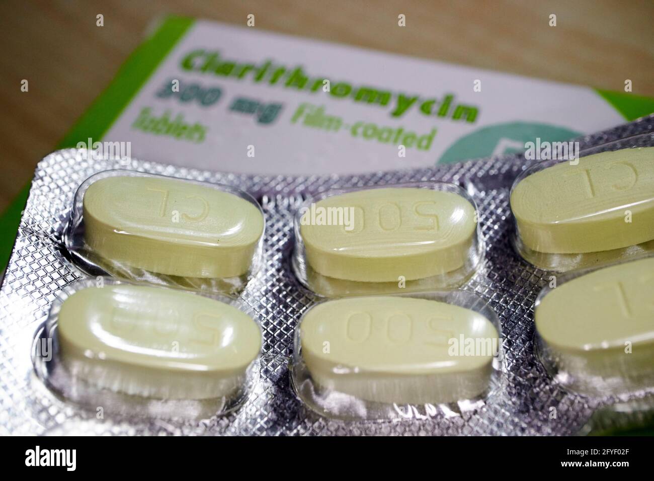 ciclo di claritromicina compresse di prescrizione antibiotica in confezione blister Foto Stock