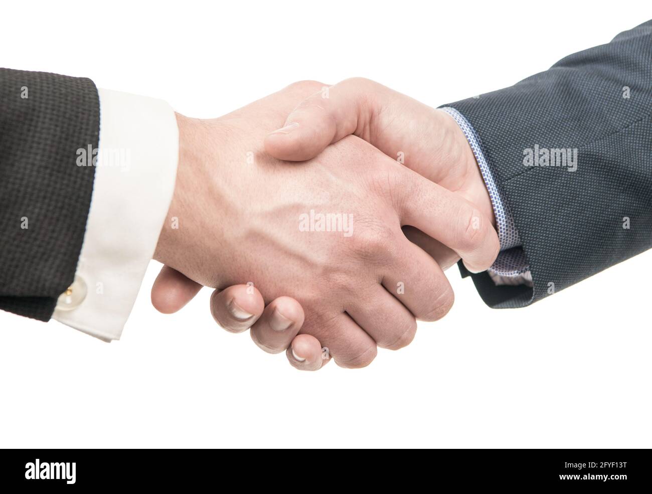 Le mani maschili scuotono come etichetta aziendale formale di saluto isolato su bianco, stretta di mano Foto Stock
