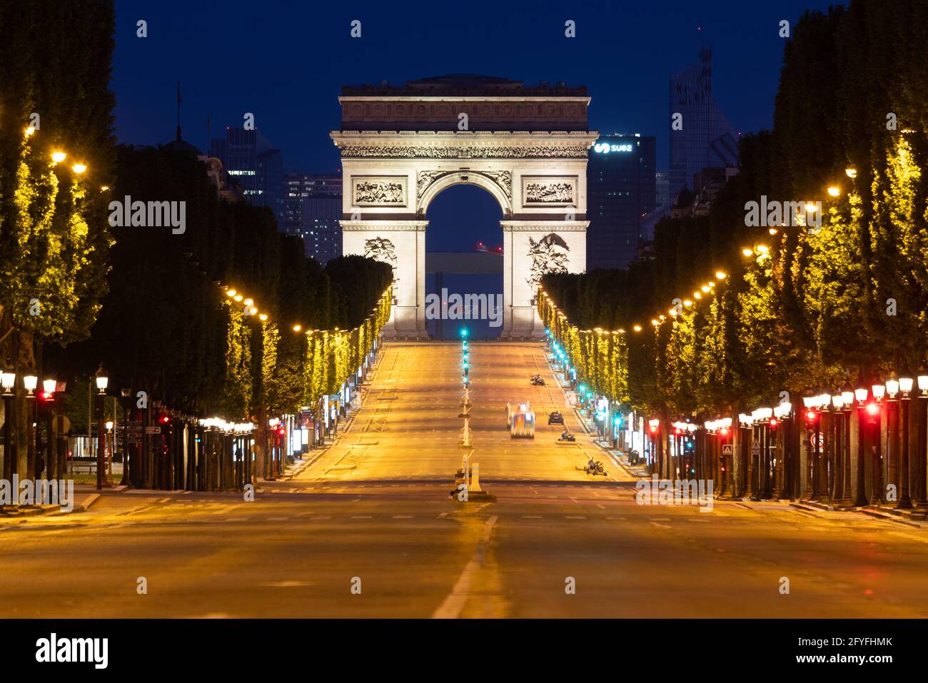 Vista degli Champs Élysées durante il confinamento, Parigi maggio 2020. Foto Stock