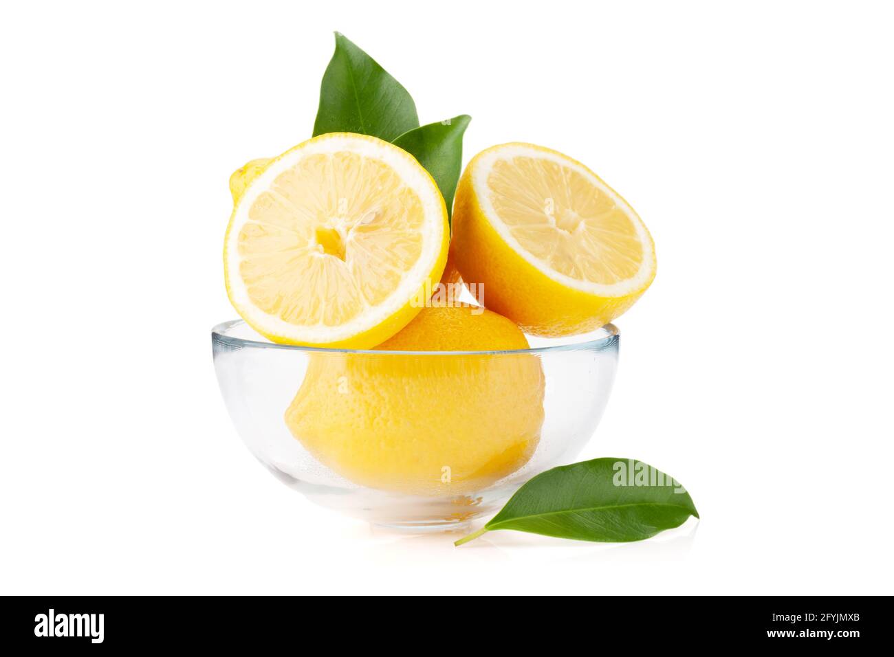 Agrumi freschi al limone. Isolato su sfondo bianco Foto Stock