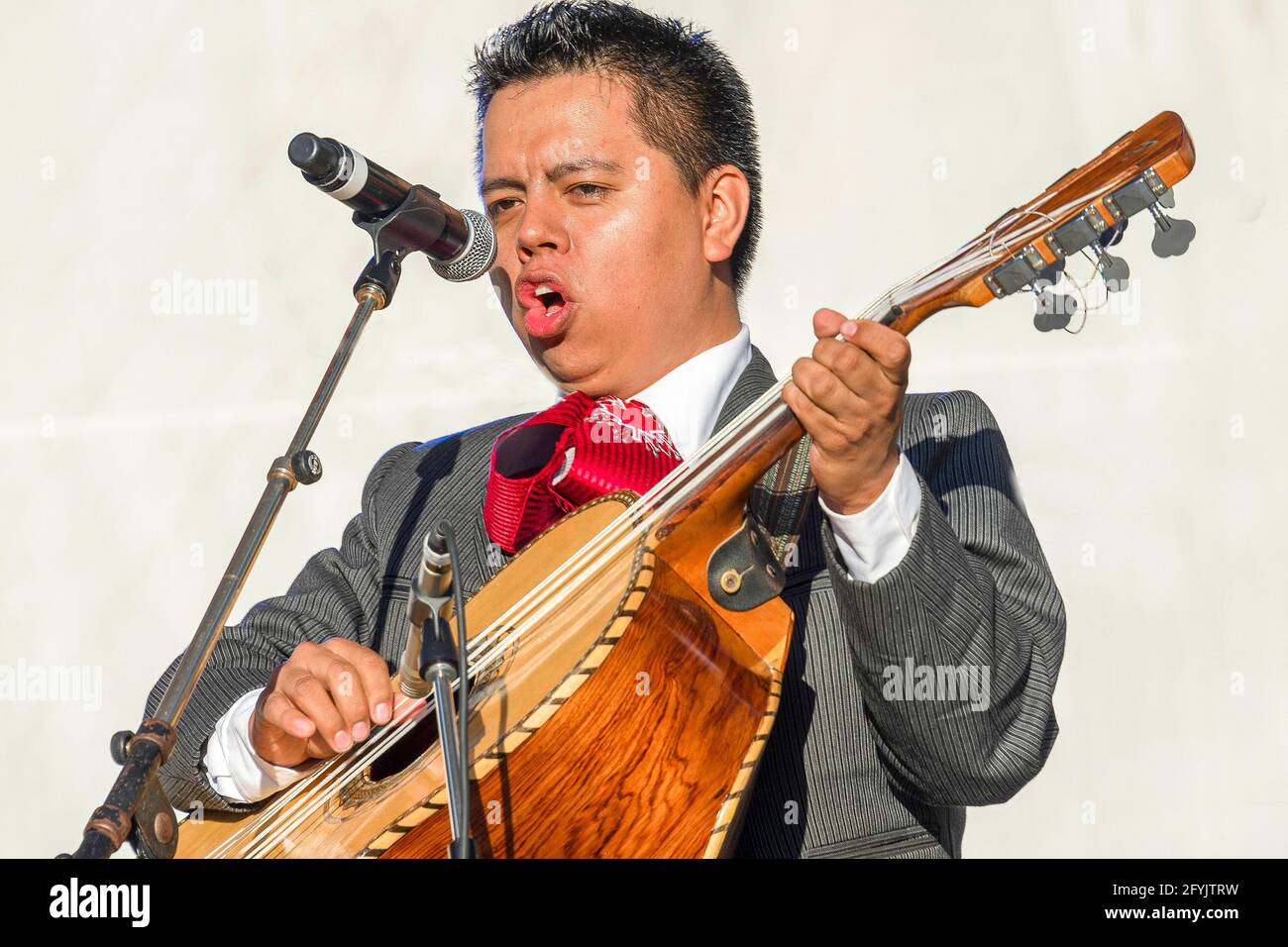 MexFest tradizionale a Yonge-Dundas Square, Toronto, Canada. L'anno 2015 Foto Stock