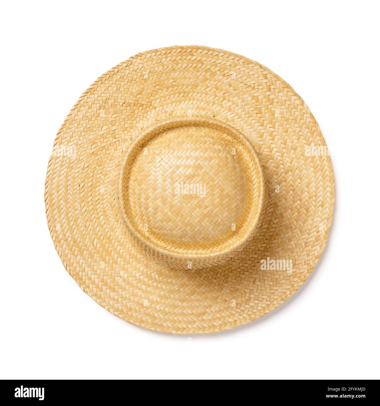 Cappello di paglia giallo largo brimmed isolato su sfondo bianco. Elemento  di design per un moderno accessorio ecologico per la spiaggia, le vacanze e  i viaggi. Estate Foto stock - Alamy