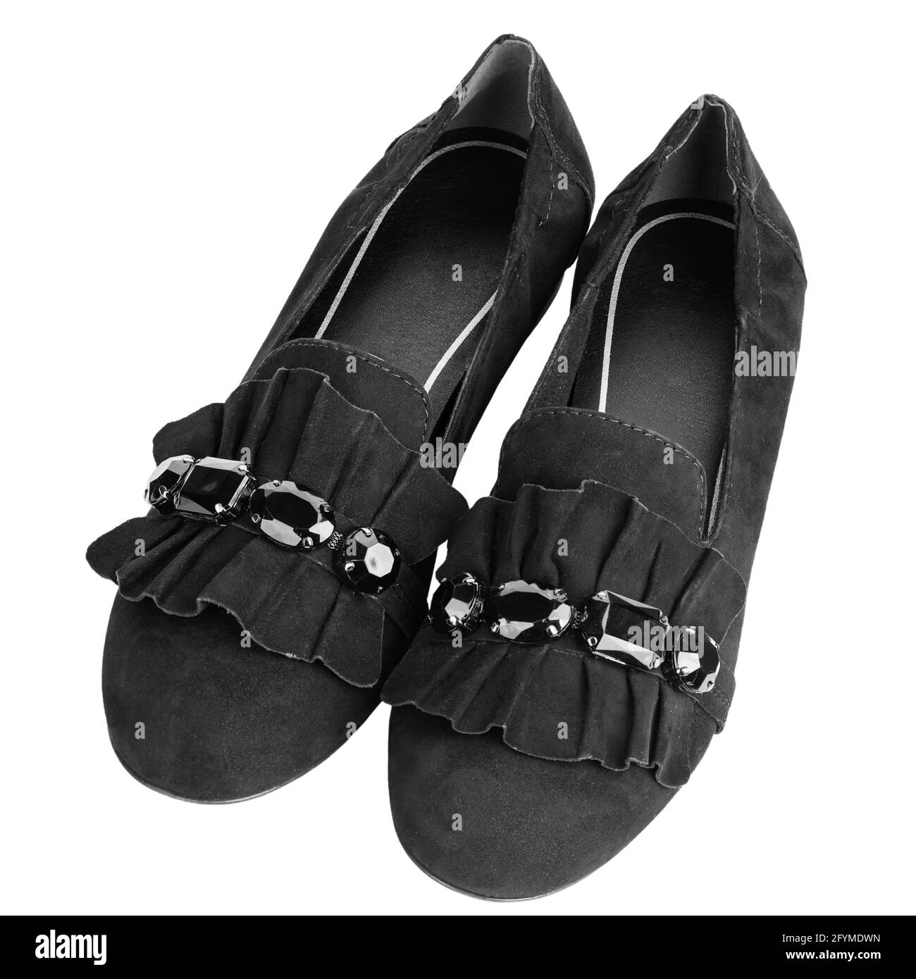 Nuove scarpe femminili in pelle scamosciata isolate su sfondo bianco. Scarpe eleganti. Il file contiene il percorso di ritaglio. Foto Stock