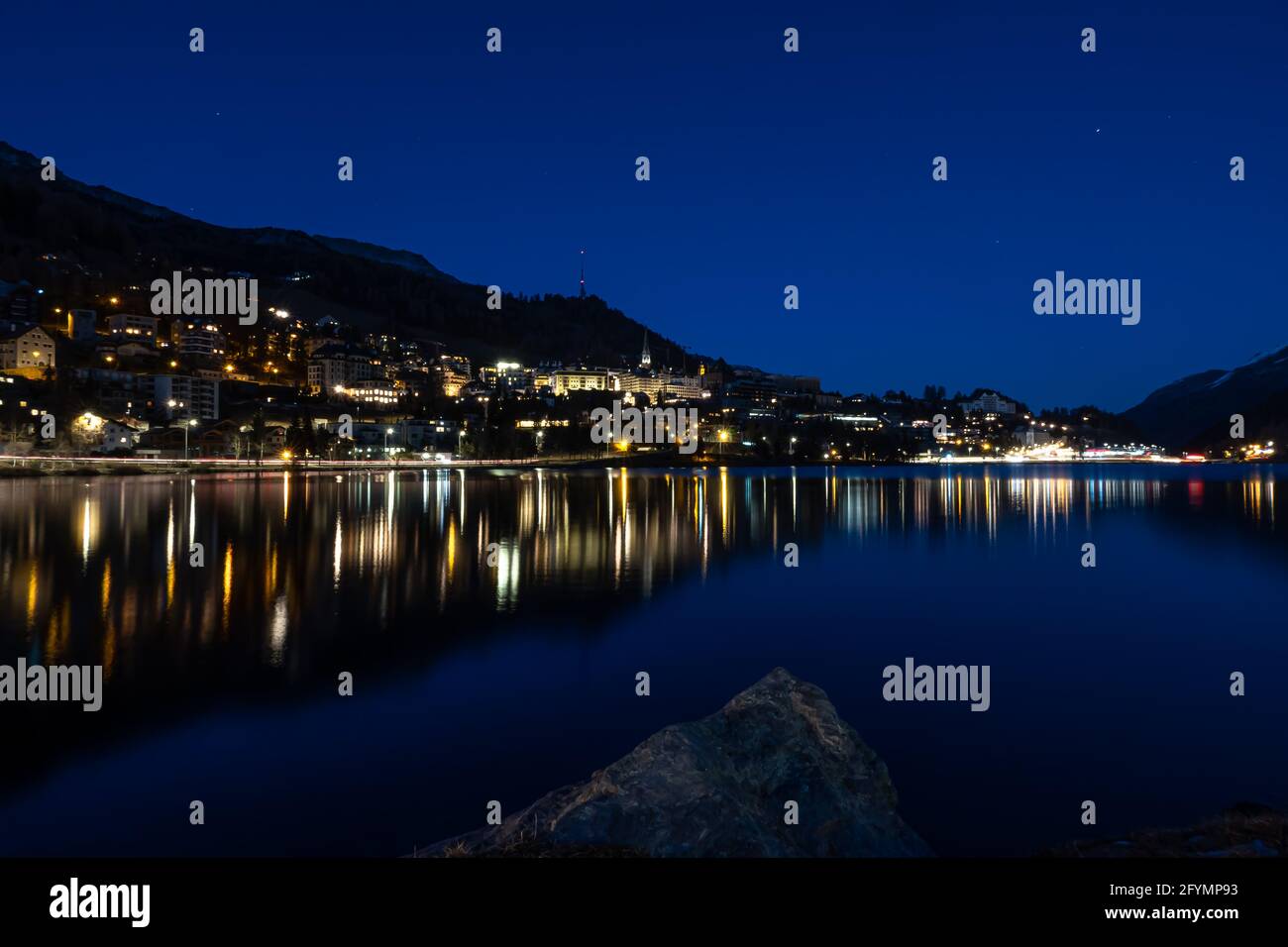 St. Moritz, Svizzera - 26 novembre 2020: St. Moritz è un'alta località alpina dell'Engadina in Svizzera, a un'altitudine di circa 1,800 m Foto Stock