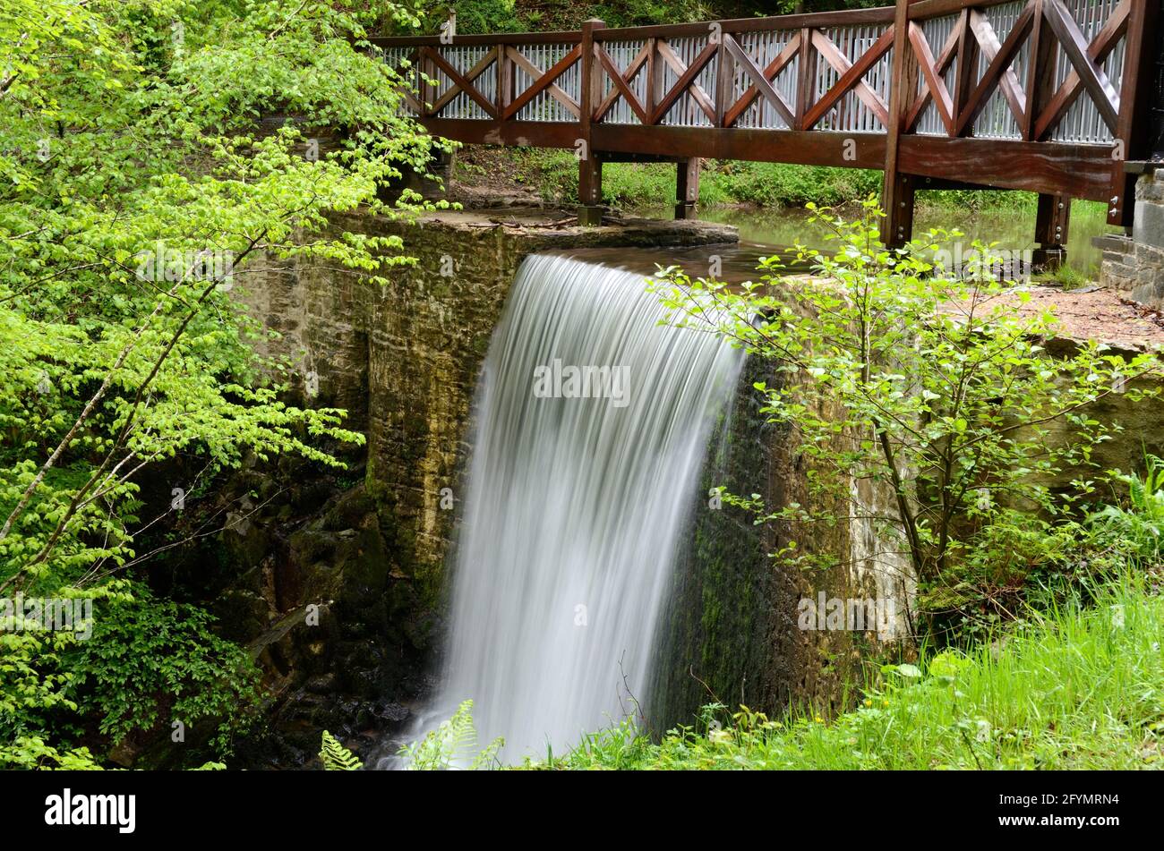 New Bridge sulla cascata Pont Felin Gat come parte del Regency Restoration Program National Botanical Garden of Wales Carmarthenshire UK Foto Stock