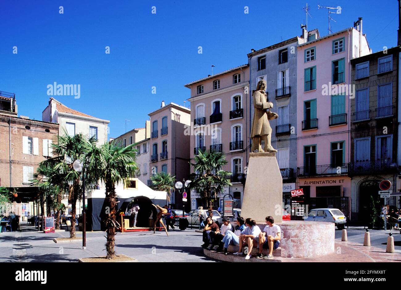 FRANCIA. PYRENEES-ORIENTALES (66) CITTÀ DI PERPIGNAN. STATUA DI HYACINTHE RIGAUD Foto Stock