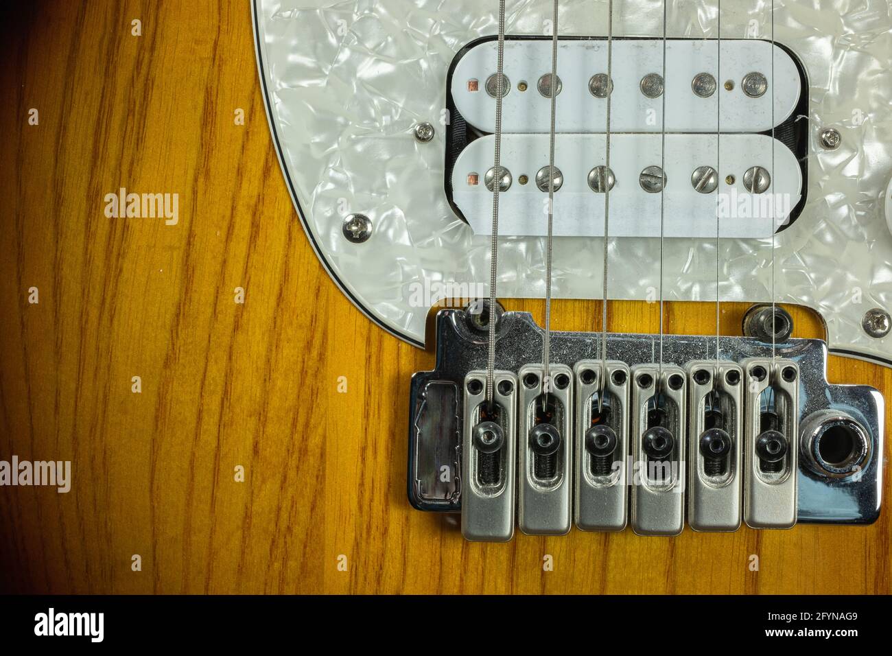 Primo piano di un corpo di chitarra elettrica Foto Stock