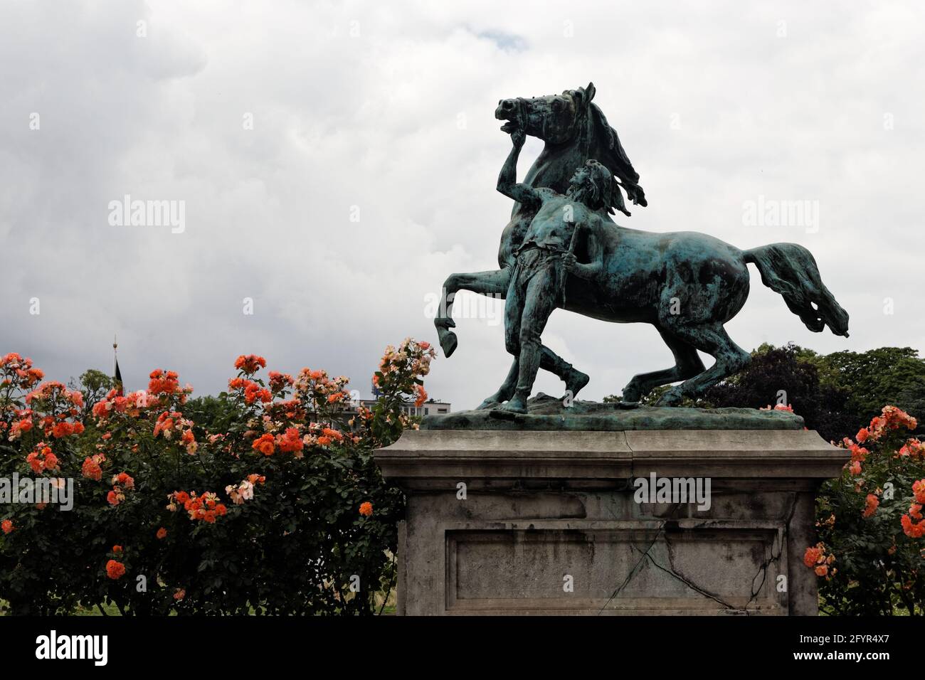 Gaulois domptant un cheval, les Terrasses à Liegi en Belgique Foto Stock