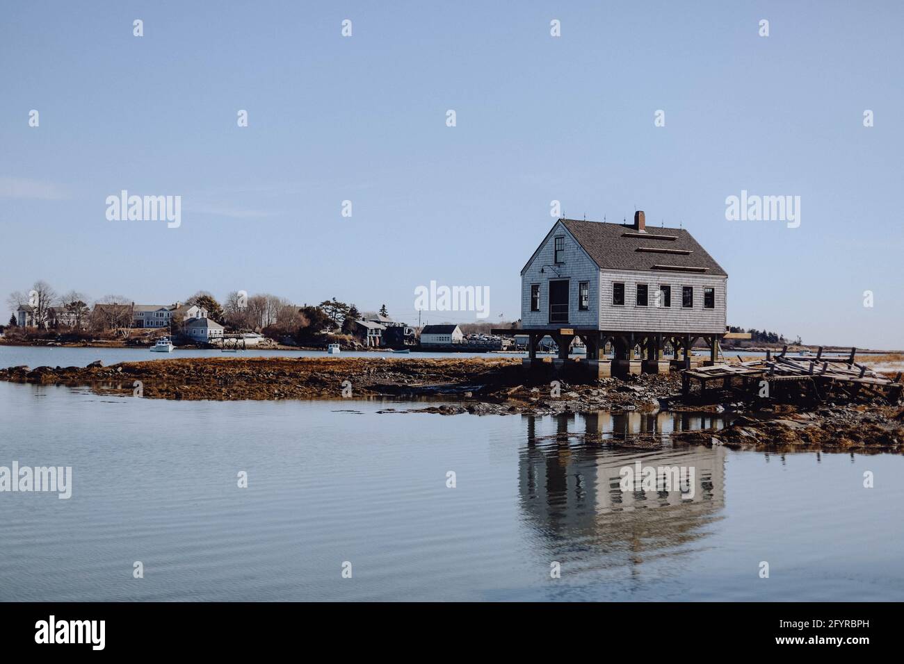 Abanded Building Cape Porpoise Portland Maine in inverno Foto Stock