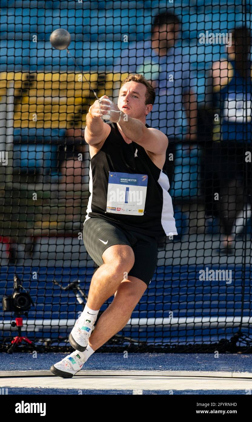 MANCHESTER - INGHILTERRA. 27 MAGGIO: Dempsey McGuigan in gara nel martello durante l'evento di atletica internazionale di Manchester a SportCity, Manchester ON Foto Stock
