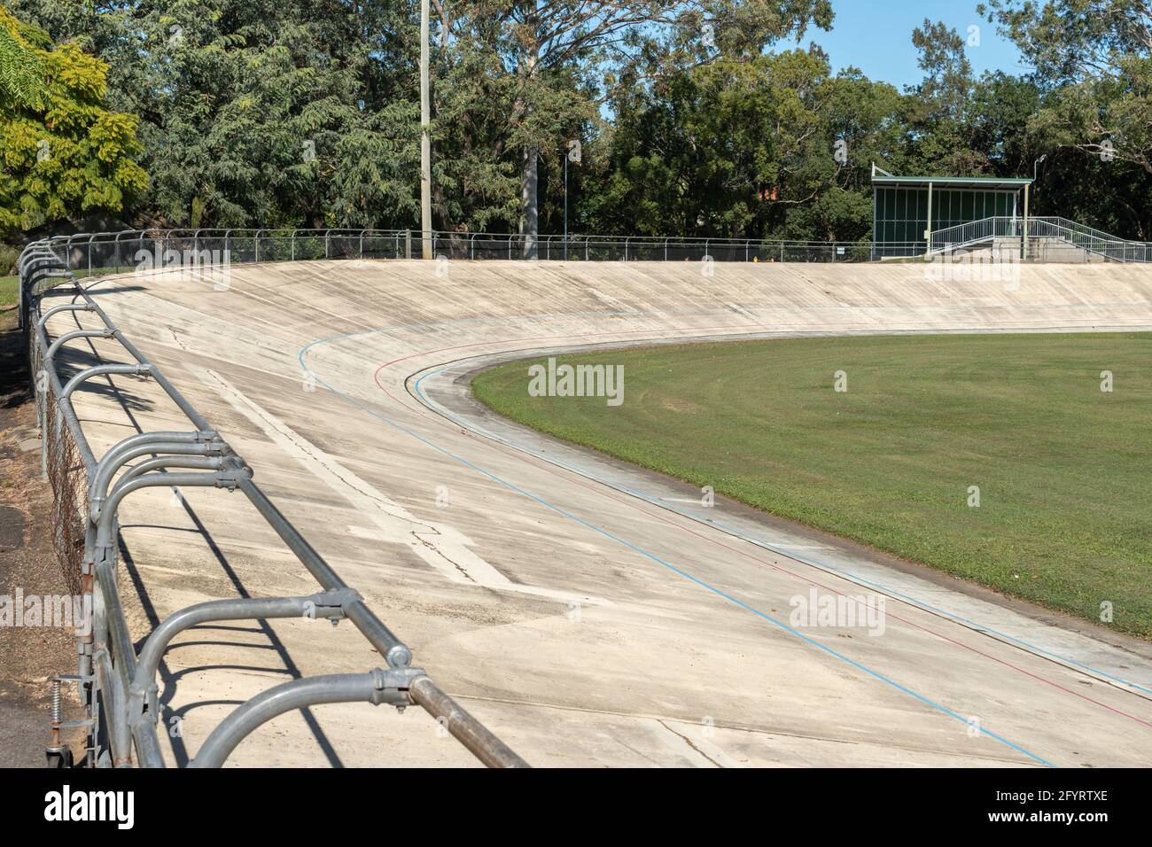 Velodromo esterno in cemento, pista ciclabile a Queensland, Australia Foto Stock