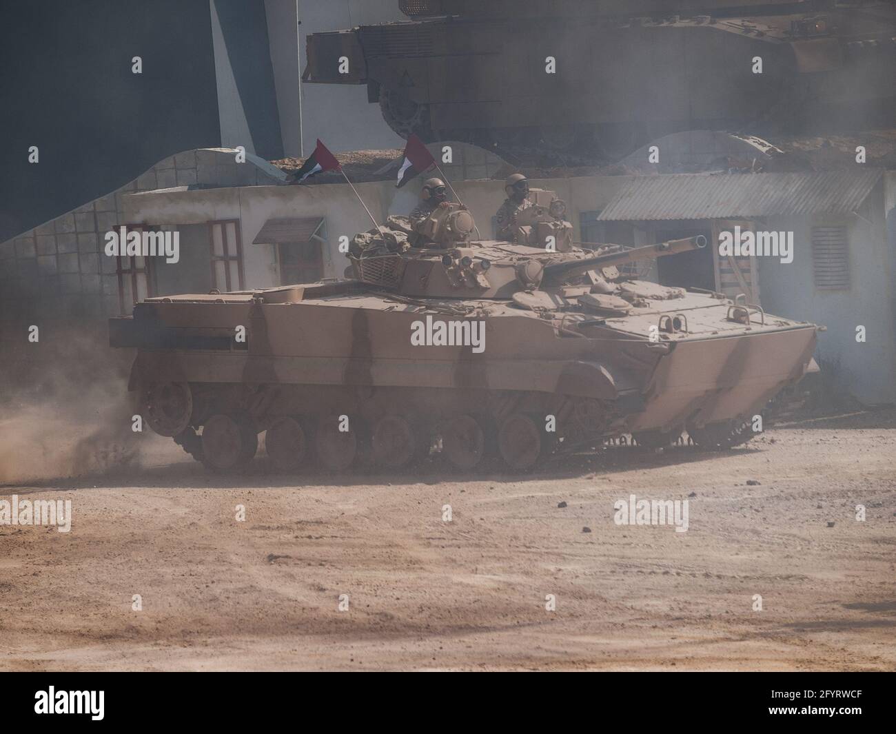 Abu Dhabi, Emirati Arabi Uniti - Febbraio 20.2013: Forze armate degli Emirati Arabi Uniti BMP-3 IFV (Fanteria Fighting Vehicle) in esposizione militare IDEX 2013 Foto Stock