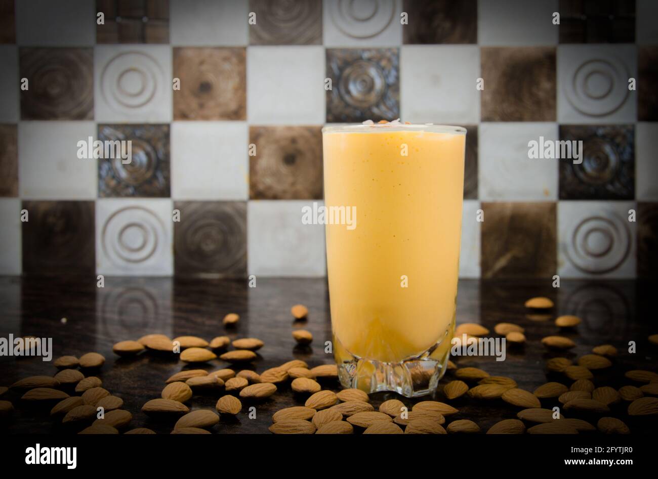 Summer Treat Mango Almond Shake Foto Stock