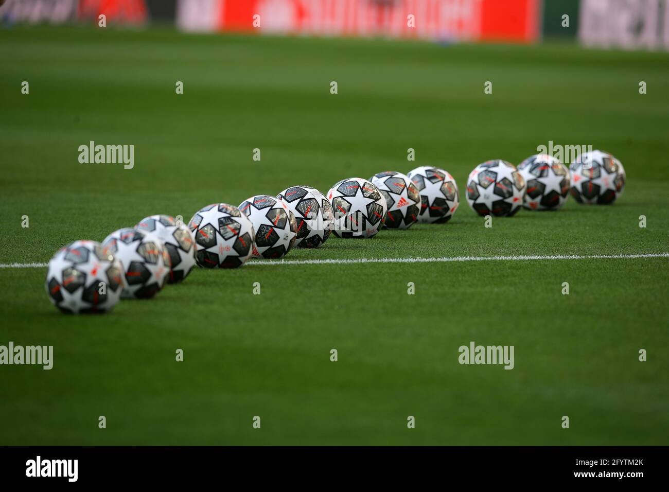 Porto, Portogallo, 29 maggio 2021. Matchball per la finale durante la partita della UEFA Champions League all'Estadio do Dragao di Porto. L'immagine di credito dovrebbe essere: David Klein / Sportimage Foto Stock