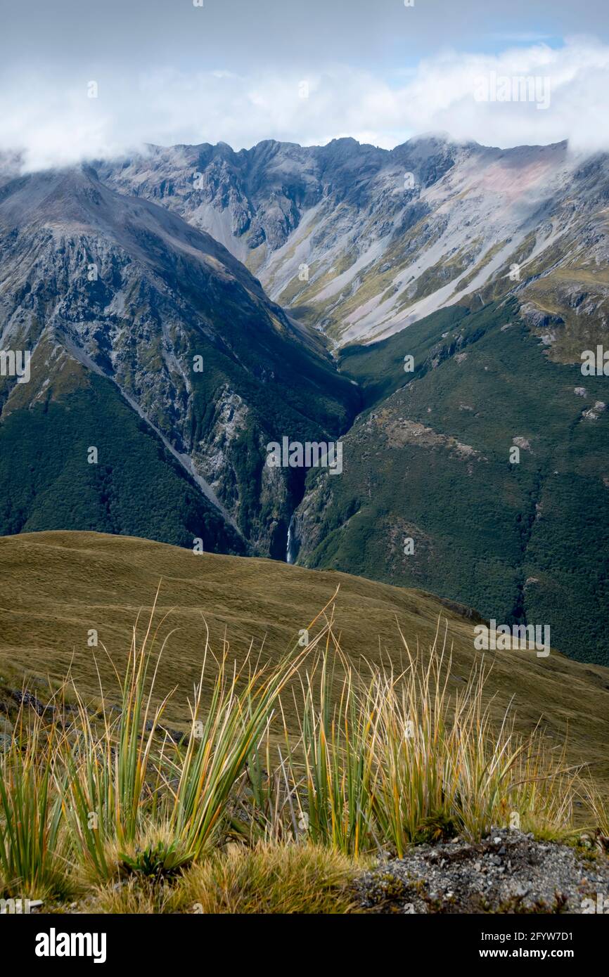 alpi meridionali, Passo Arthurs, Canterbury, Isola del Sud, Nuova Zelanda, Tratto da Scotts Track sul picco delle valanghe Foto Stock