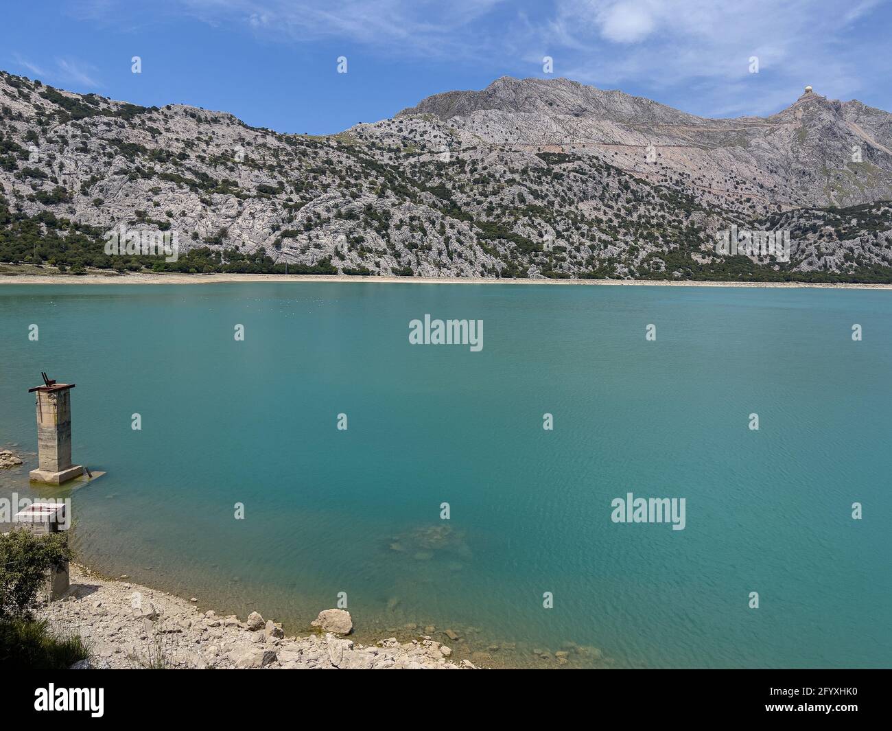 Embassament de Cuber, riserva artificiale di acqua nelle valli di Puig Major e Morro de Cuber, Serra de Tramuntana, Mallorca, Spagna Foto Stock