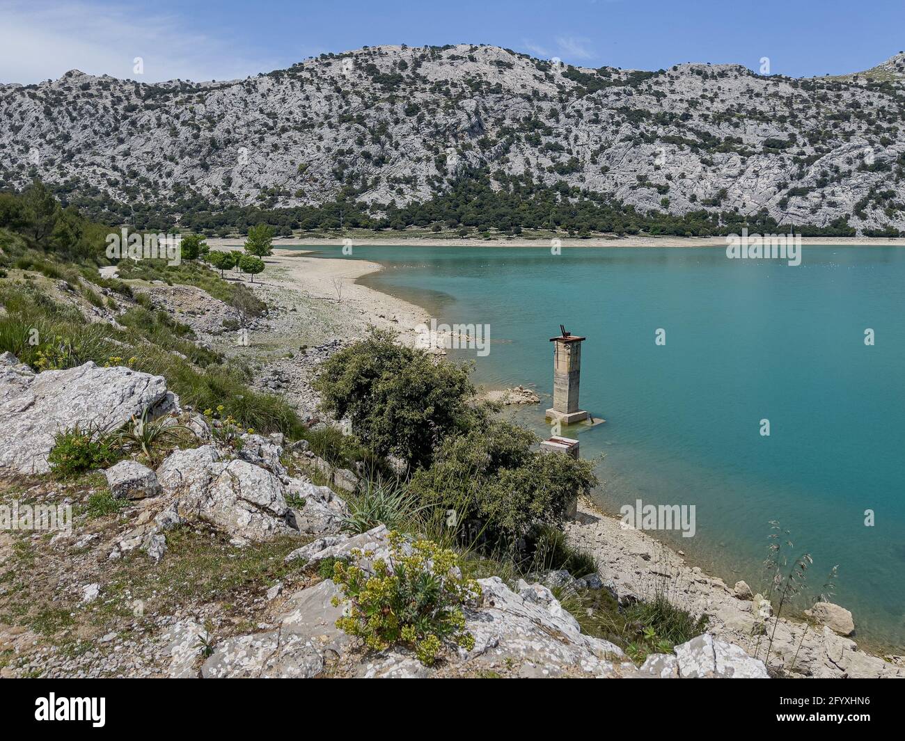 Embassament de Cuber, riserva artificiale di acqua nelle valli di Puig Major e Morro de Cuber, Serra de Tramuntana, Mallorca, Spagna Foto Stock