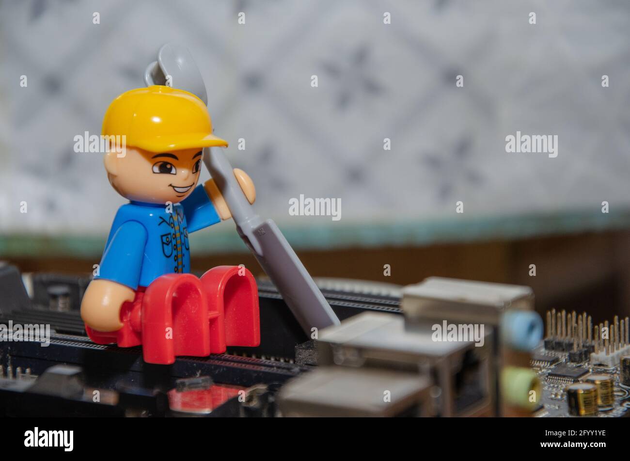 Vista macro del lavoro dei minatori . Dispositivi e tecnologia per l'estrazione della criptovaluta. Concetto di criptovaluta mineraria. Foto Stock