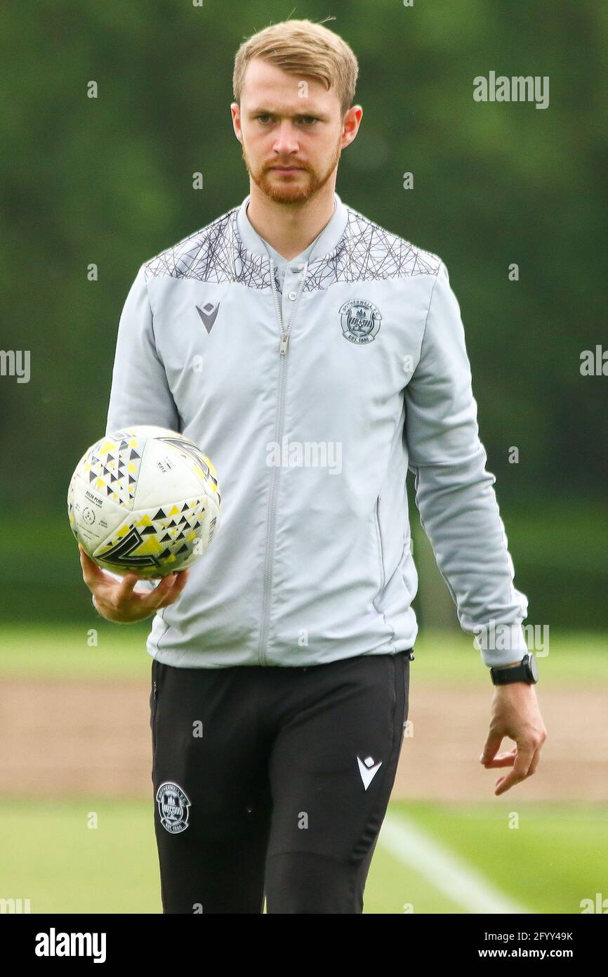 Milngavie, West Dunbartonshire, Regno Unito. 30 maggio 2021. Motherwell Women FC Coach, Stewart Hall davanti alla Scottish Building Society Scottish Women's Premier League 1 Fixture Rangers FC vs Motherwell FC, Rangers FC Training Complex, Milngavie, West Dunbartonshire, 30/05/2021. | Credit Alamy Live News Foto Stock