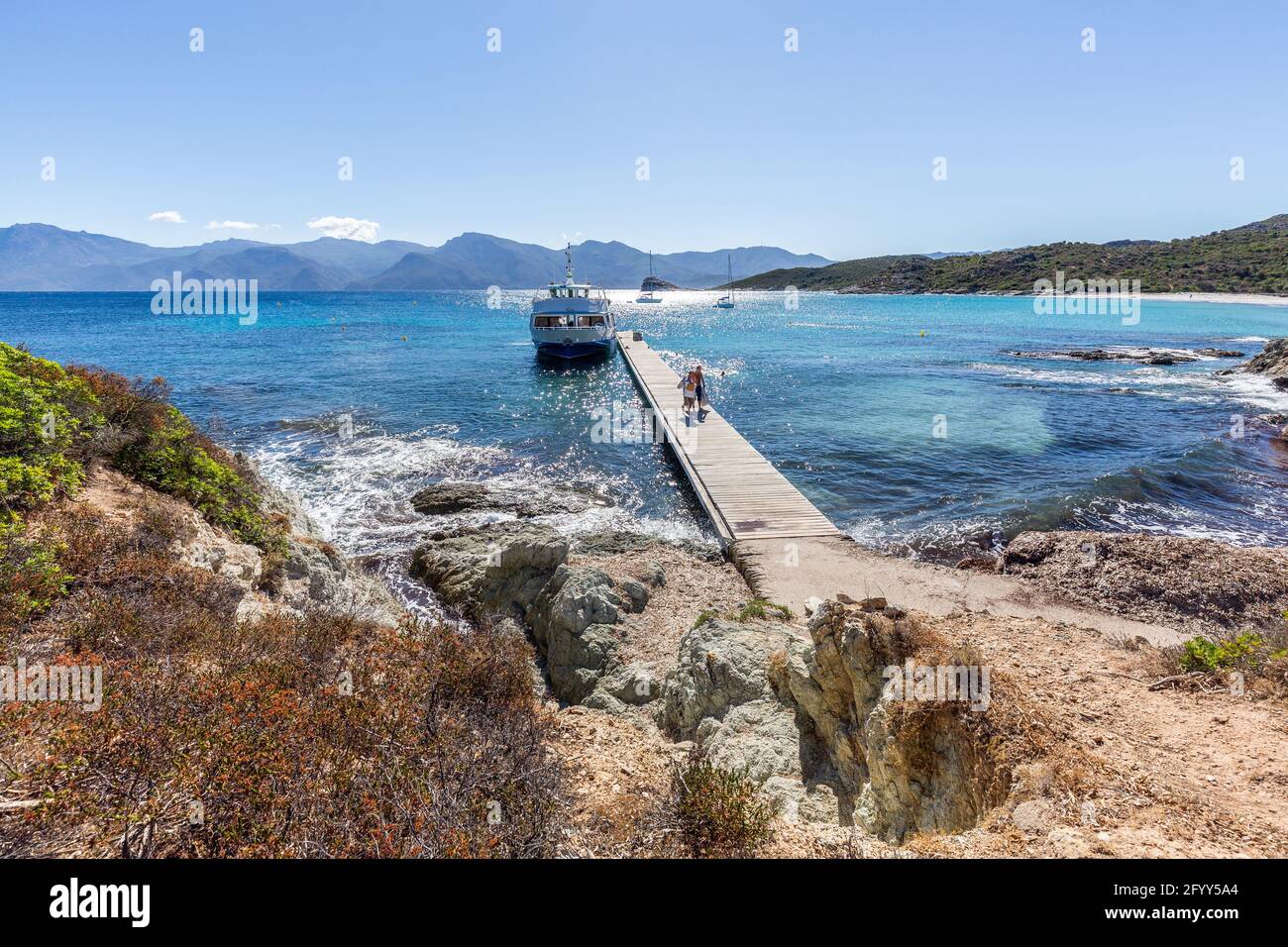 Spiaggia di Lotu, Haute-Corse, e il suo molo. Corsica, Francia Foto Stock