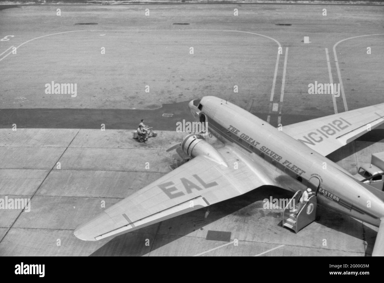Aerei sul campo presso l'aeroporto municipale di Washington DC Foto Stock