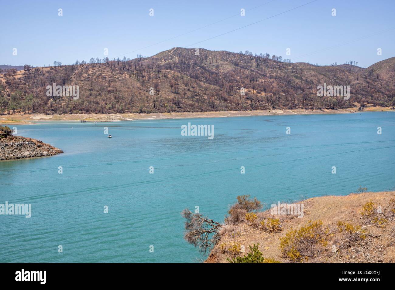 Il lago Berryessa è il più grande lago della contea di Napa nella California settentrionale, Stati Uniti. Si tratta di un lago ricreativo e di un bacino idrico che copre circa 20,000 acri. Foto Stock