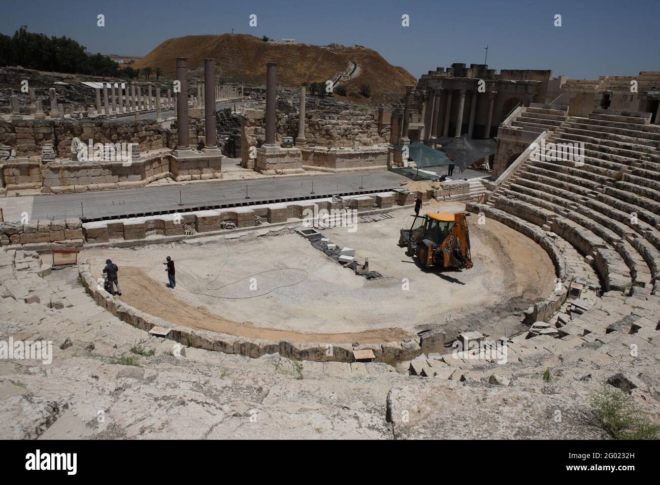 Teatro da 7000 posti a Beit She'an, Bet She'an o Scythopolis, nella Valle del Giordano, costruito nel i secolo d.C. in epoca romana, distrutto in un terremoto del 749. Foto Stock