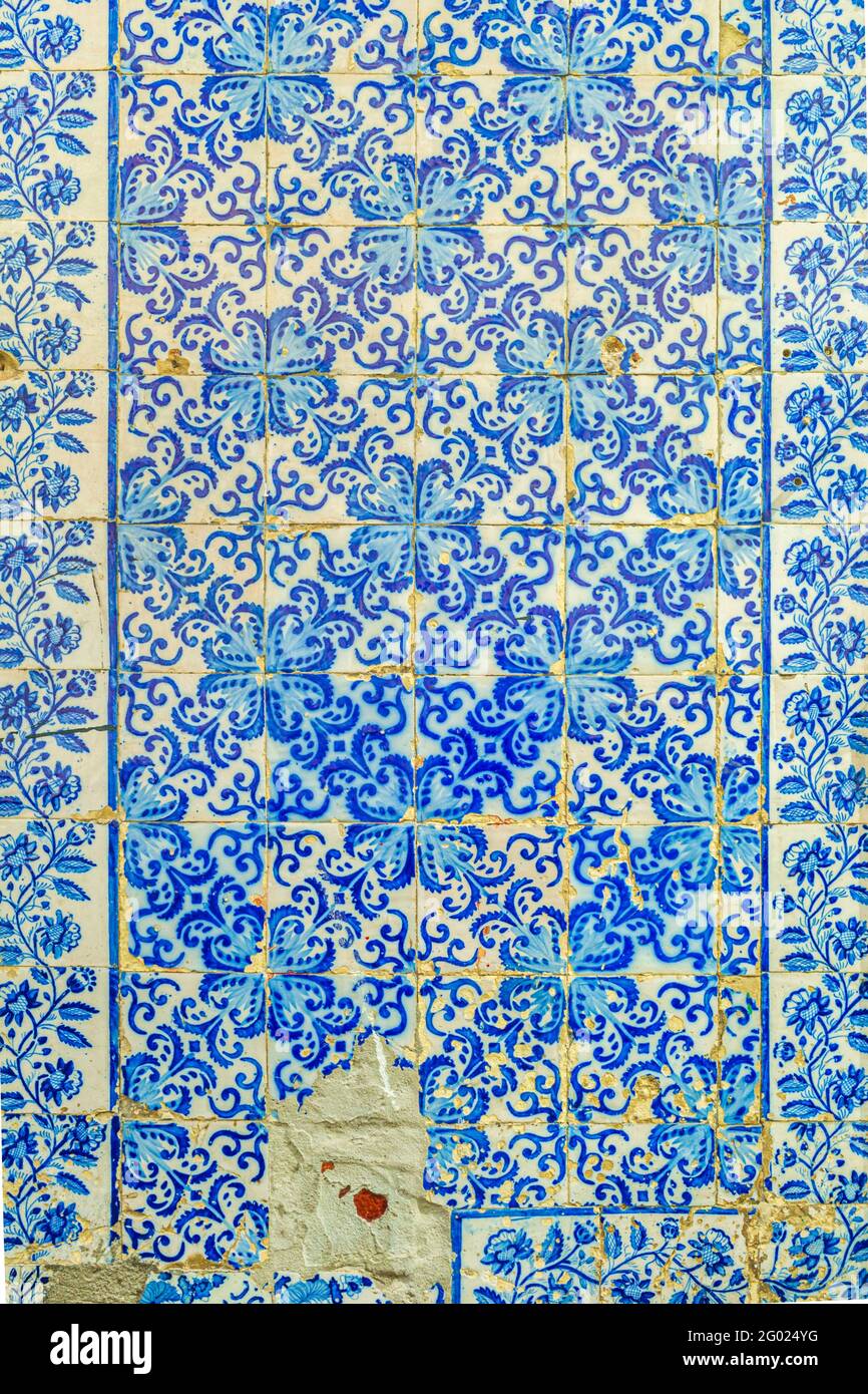 Azulejo (mattonella) nella città di Porto, Portogallo Foto Stock