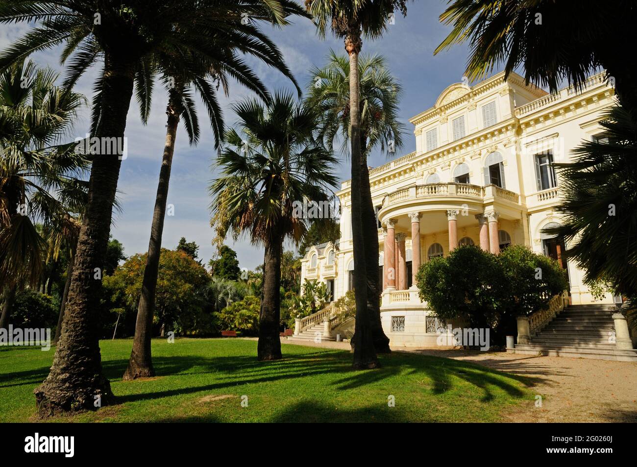 FRANCIA. ALPES-MARITIMES (06). CANNES. VILLA MARIE-THERESE (VILLA ROTHSCHILD). OSPITA LA BIBLIOTECA COMUNALE Foto Stock