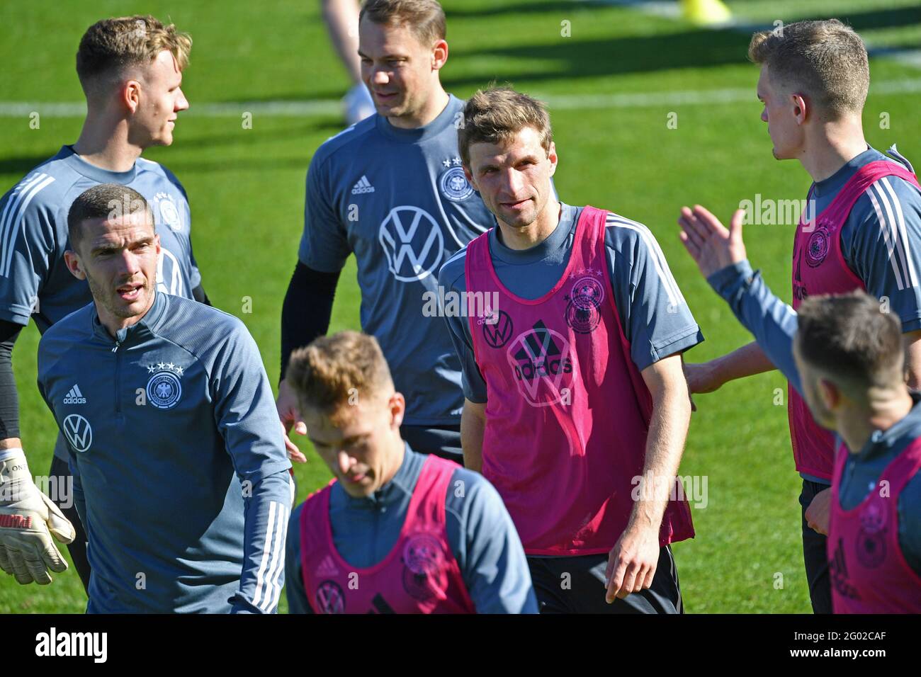 Da sinistra: Robin GOSENS, Thomas MUELLER, Matthias GINTER, posteriore: Bernd LENO, Manuel NEUER. Formazione. Squadra nazionale tedesca di calcio, campo di allenamento a Seefeld / Tirolo il 30 maggio 2021. Foto Stock Da sinistra: Robin GOSENS, Thomas MUELLER, Matthias GINTER, posteriore: Bernd LENO, Manuel NEUER. Formazione. Squadra nazionale tedesca di calcio, campo di allenamento a Seefeld / Tirolo il 30 maggio 2021. Foto Stock