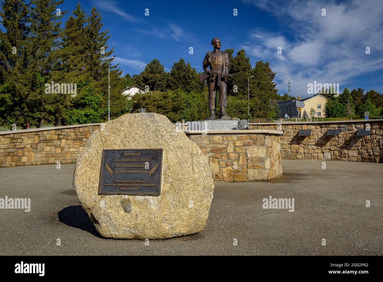 Scultura in una rotonda di accesso a Mont-Louis (Pirenei Orientali, Occitania, Francia) ESP: Escultura en una rotonda de acceso a Mont-Louis Foto Stock