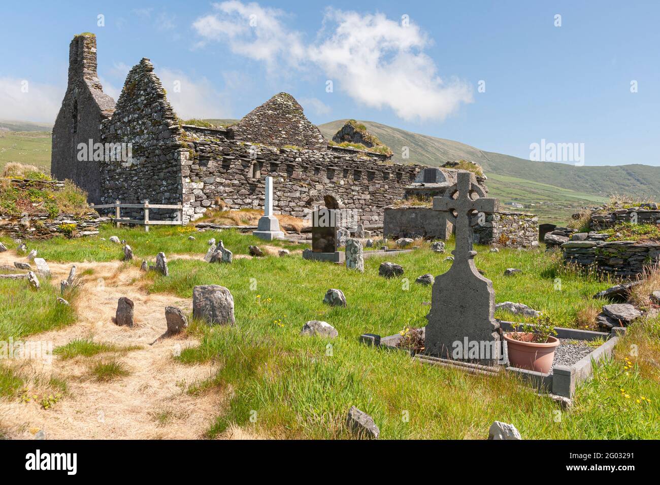 Old Glen Cemetery, Glen, Skellig Ring, County Kerry, Irlanda Foto Stock