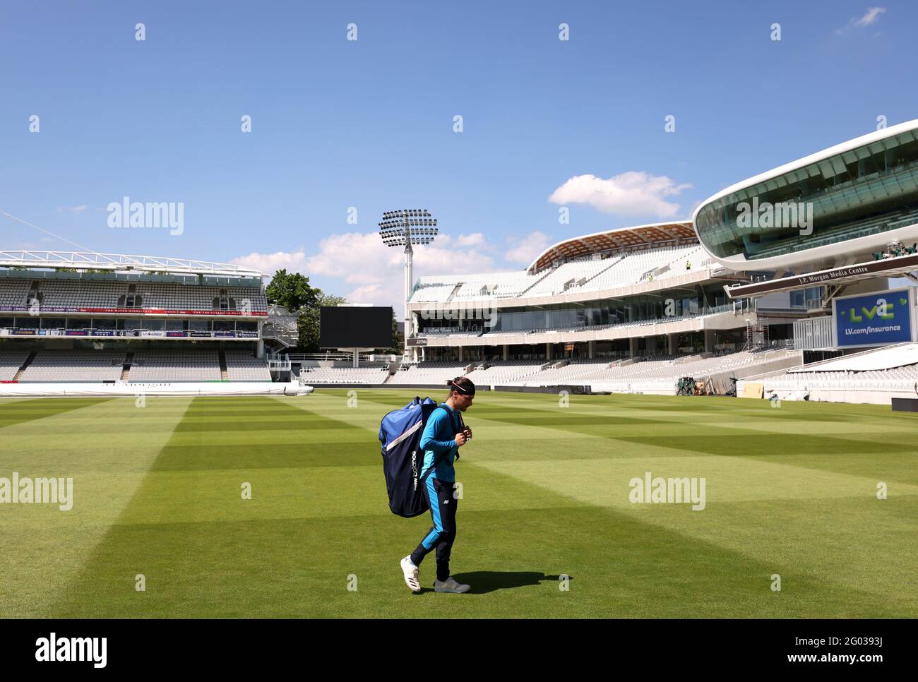 La Rory Burns dell'Inghilterra durante la sessione di reti a Lord's, Londra. Data immagine: Lunedì 31 maggio 2021. Foto Stock
