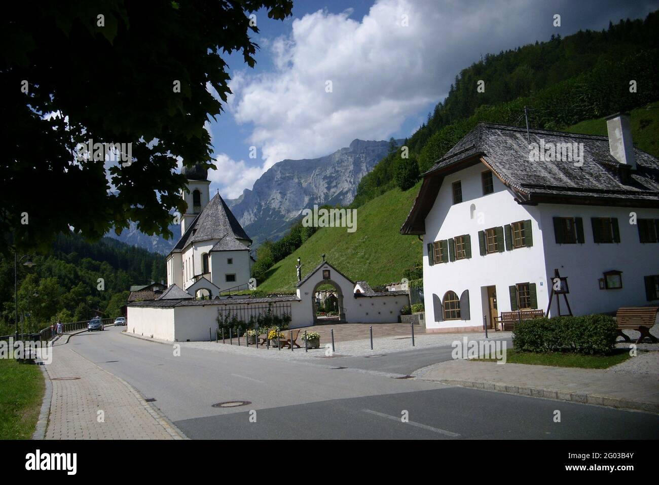 San Sebastian chiesa a Ramsau nelle Alpi Bavaresi, Germania. Foto Stock