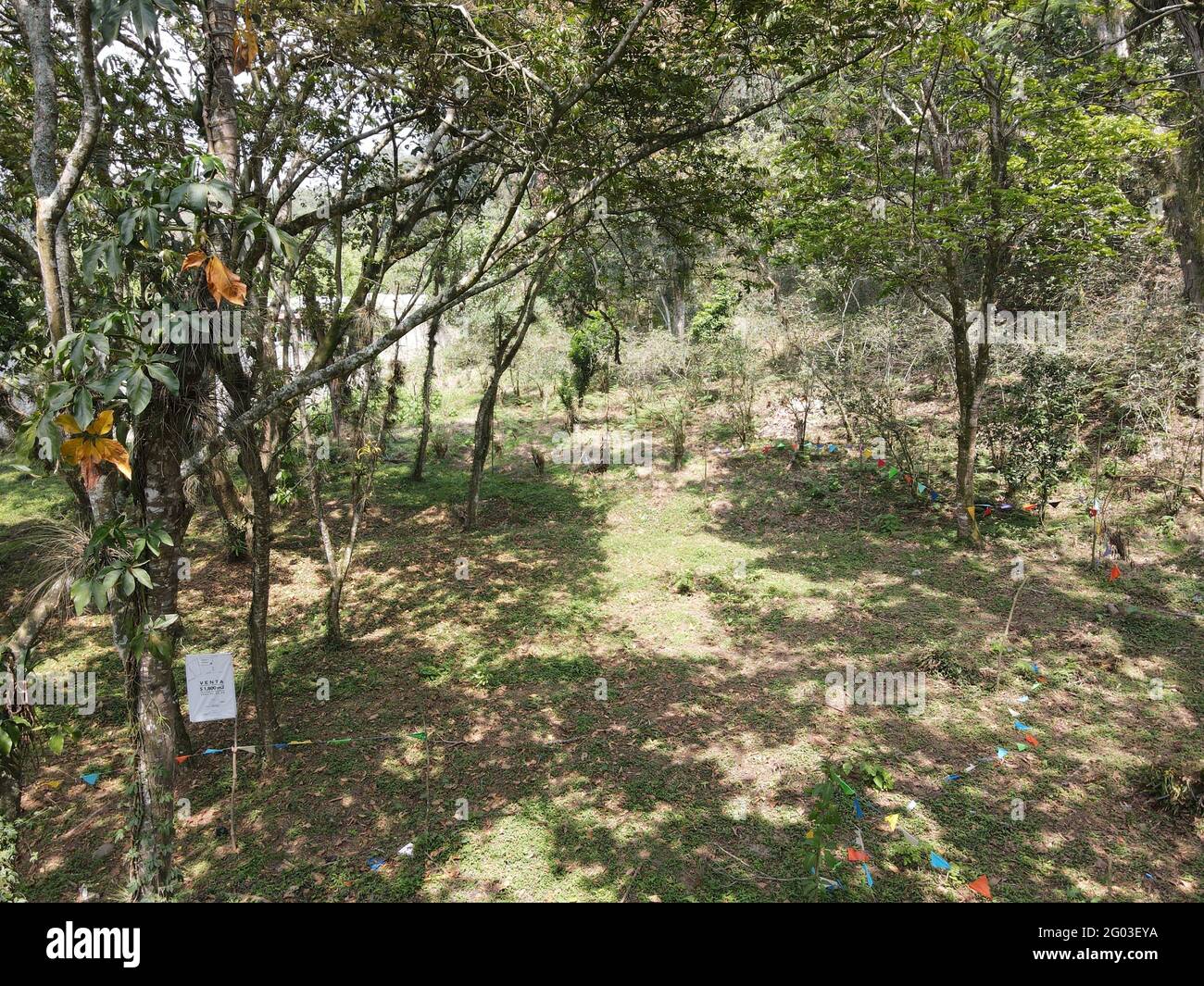 XALAPA, MESSICO - 29 maggio 2021: Volare con il drone e scattare fotografie della zona Coatepec Veracruz Briones, nonché le sue aree verdi, un ar Foto Stock