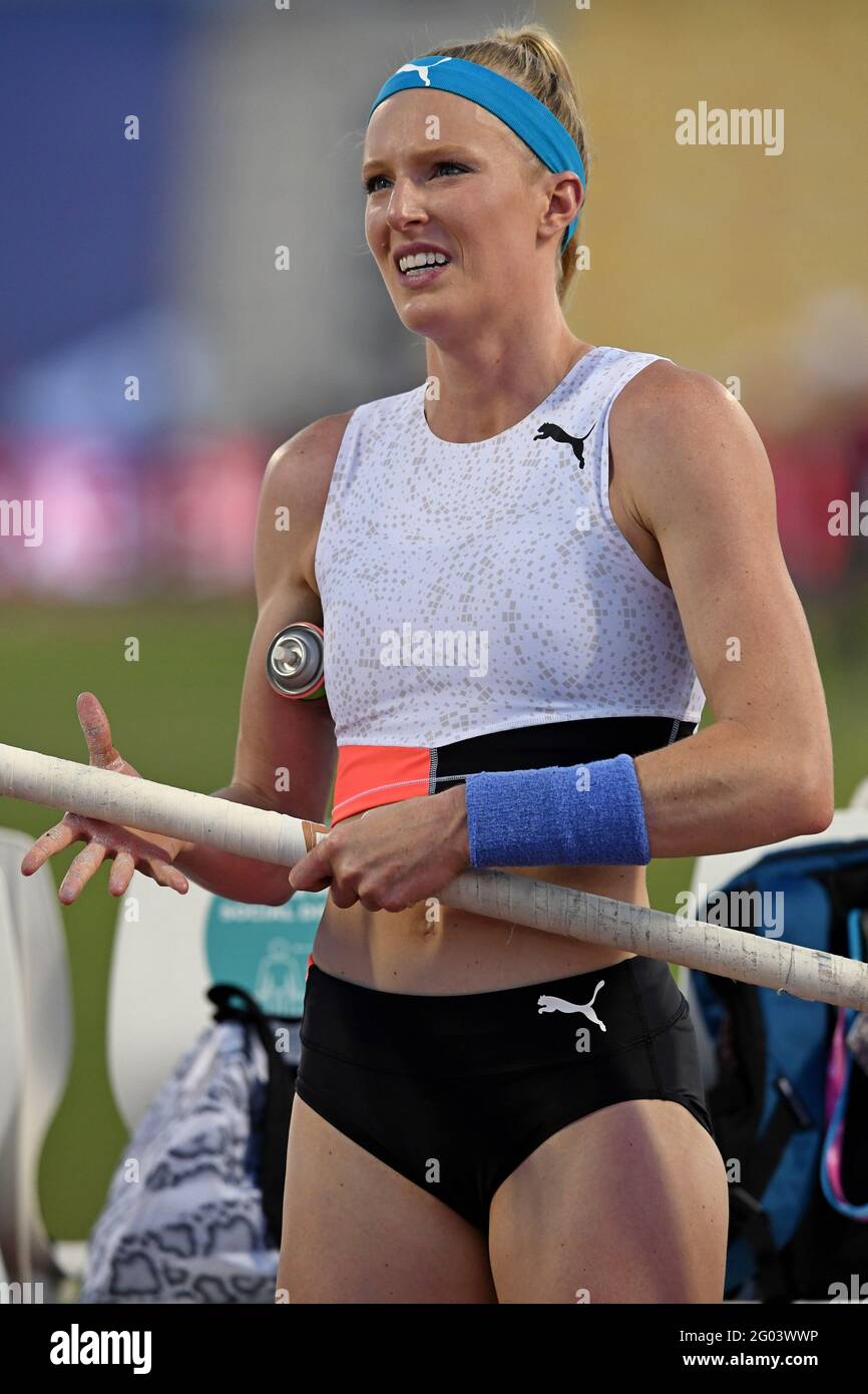 Sandi Morris (USA) si posiziona al secondo posto nella pole vault femminile A 15-10 1/2 (4,84 m) durante il Mondiale Atletica Doha Diamond Riunione della Lega a Suhaim Bin H. Foto Stock