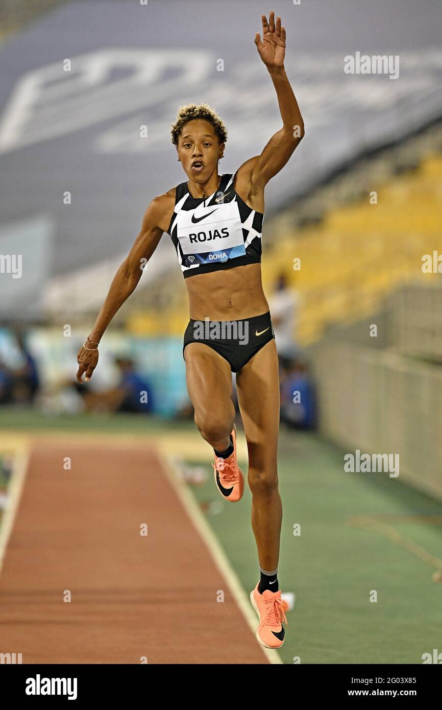 Yulimar Rojas (VEN) vince il triplo salto a 49-8½ (15,15 m) durante l'incontro della World Athletics Doha Diamond League allo stadio Suhaim Bin Hamad di Doha, Foto Stock