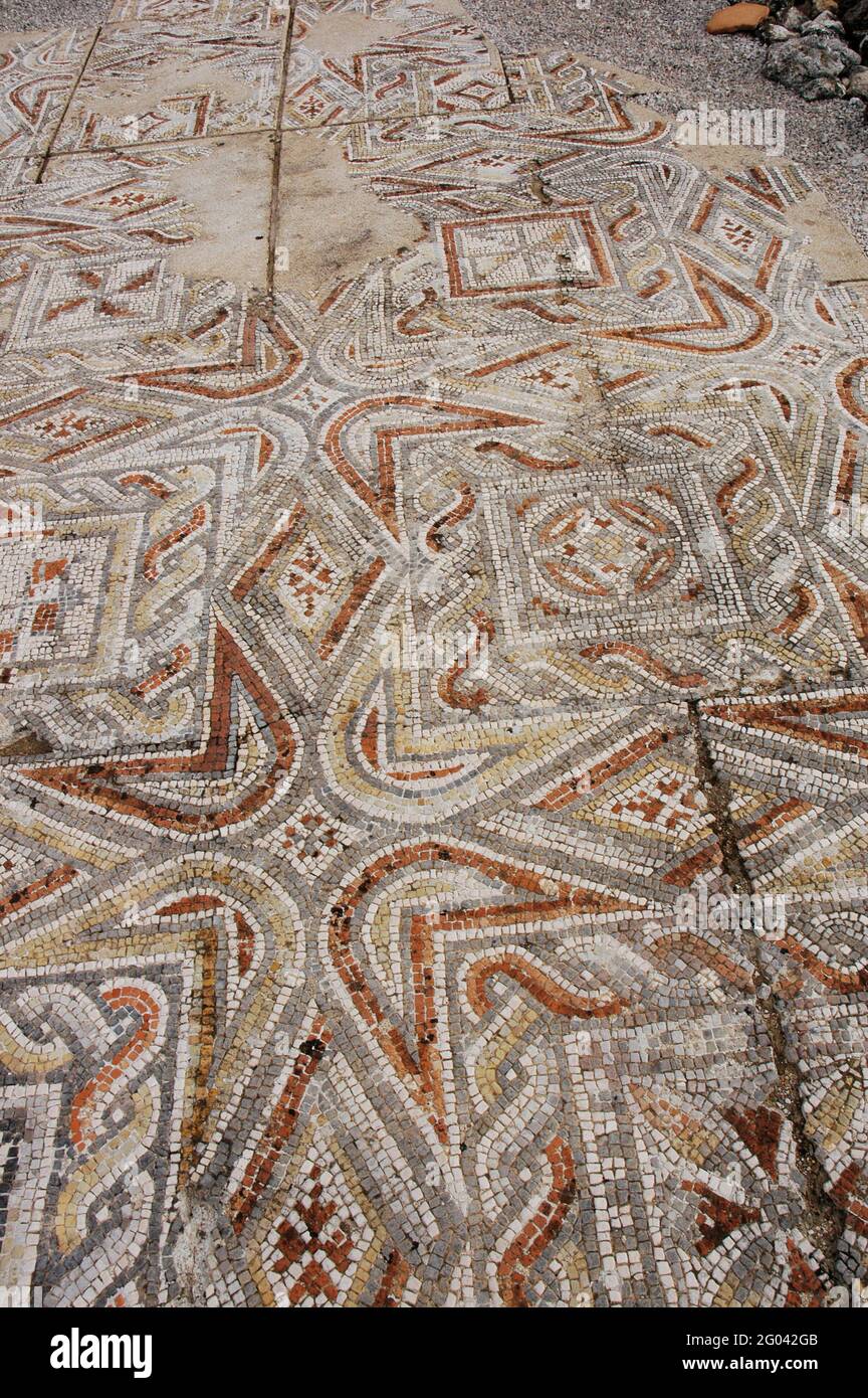 Portogallo. Rovine romane di Villa Cardillio. I-IV secolo d.C. Dettaglio di un mosaico. Dintorni di Torres Novas. Foto Stock