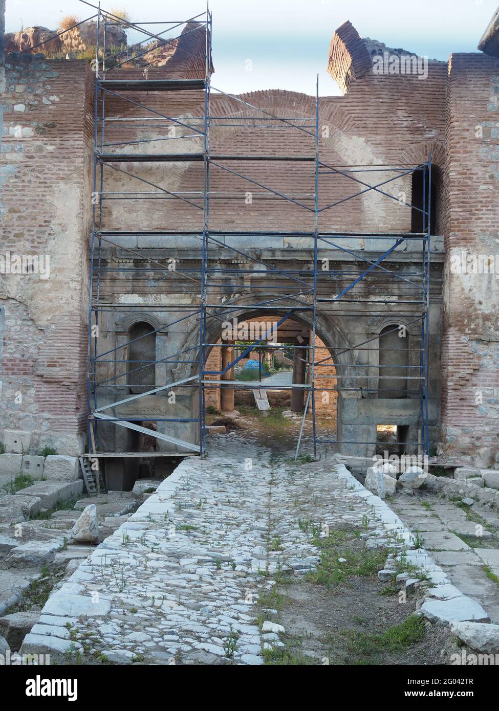La porta di Costantinopoli antiche mura di Nicea in epoca greca, romana e  bizantina Foto stock - Alamy