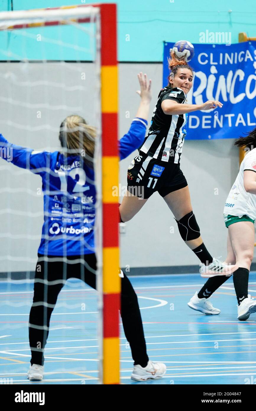 Sara Bravo in azione durante Rincon Fertilidad Malaga vs CBM Elche gioco di Liga Guerreras Iberdrola 2020/21 a Pabellon El Limon. (Punteggio finale: Rincon Fertilidad Malaga 25:26 CBM Elche). Foto Stock