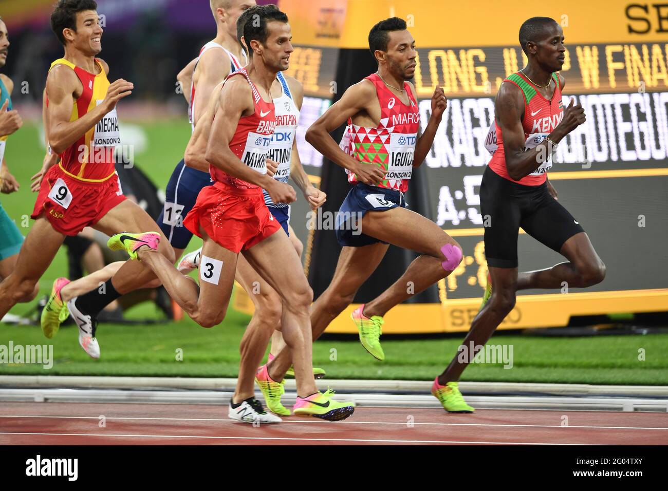 Elijah Manangoi (KEN), Abdelaati Iguider (MAR), Sadik Mikhou (BRN). 1500 metri uomini, Semifinale. Campionato del mondo IAAF Londra 2017 Foto Stock
